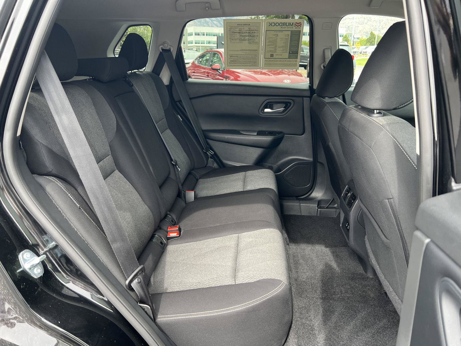 Used 2025 Nissan Rogue SV AWD/4WD image 30