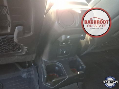 Used 2018 Jeep Wrangler Unlimited Rubicon w/ Safety Group image 26