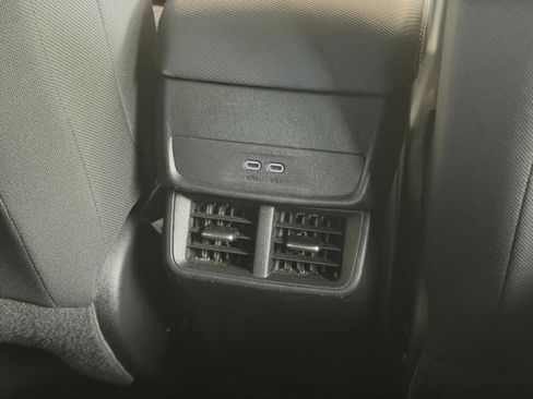 Used 2025 Chevrolet Equinox LT AWD/4WD image 22