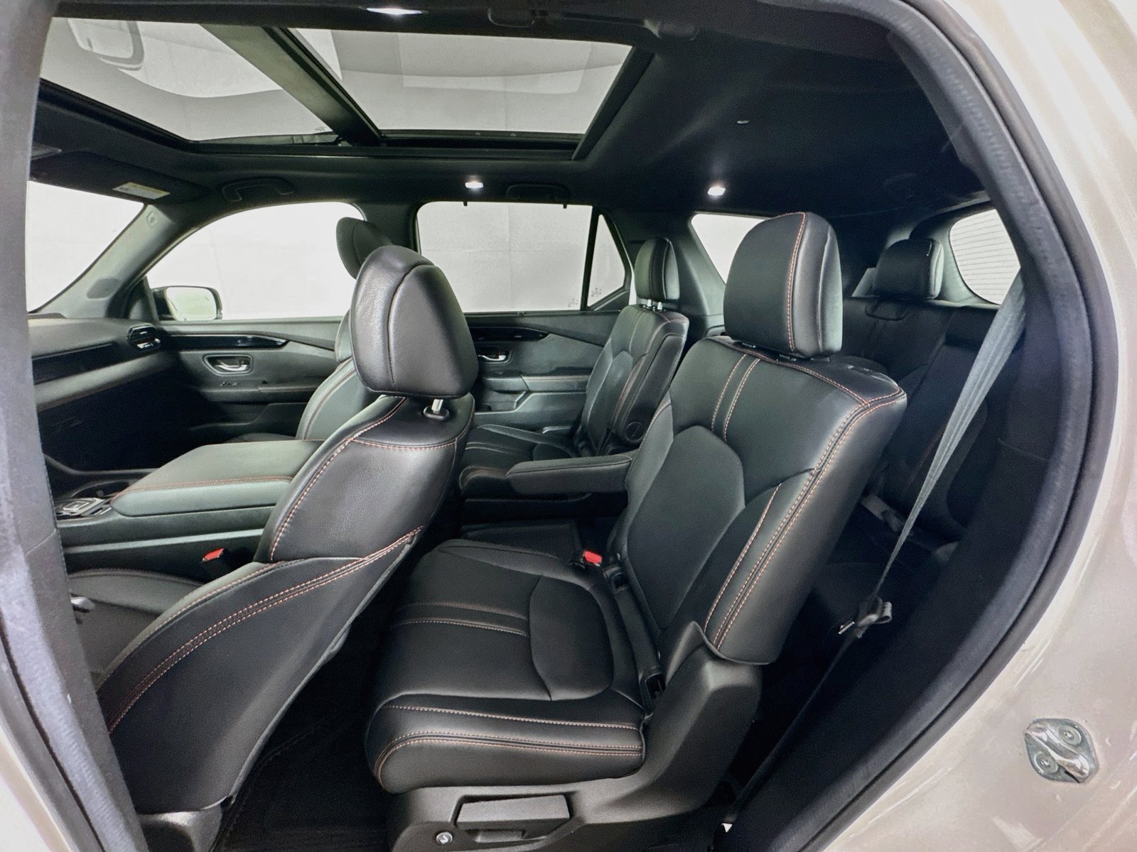 Used 2025 Honda Pilot TrailSport image 26