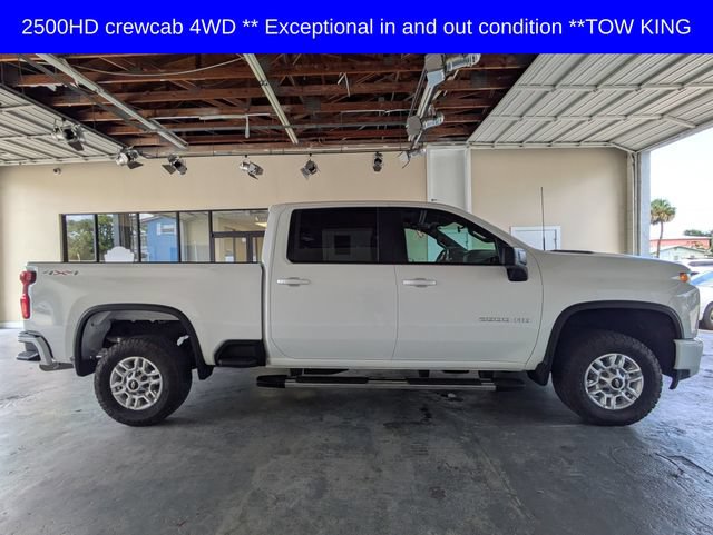 Used 2022 Chevrolet Silverado 2500 LT AWD/4WD image 3