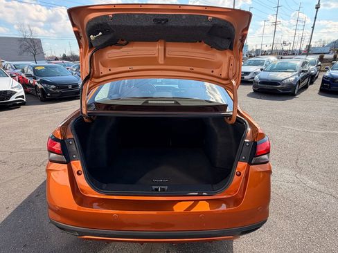 Used 2020 Nissan Versa SR w/ Lighting Package image 11