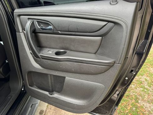 Used 2017 Chevrolet Traverse LT FWD image 21