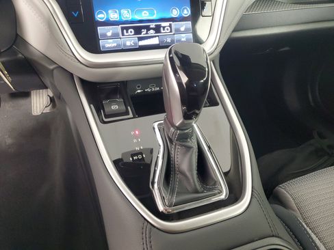 Used 2025 Subaru Outback Premium image 17