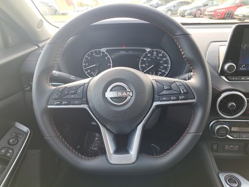 Certified 2025 Nissan Sentra SR image 20