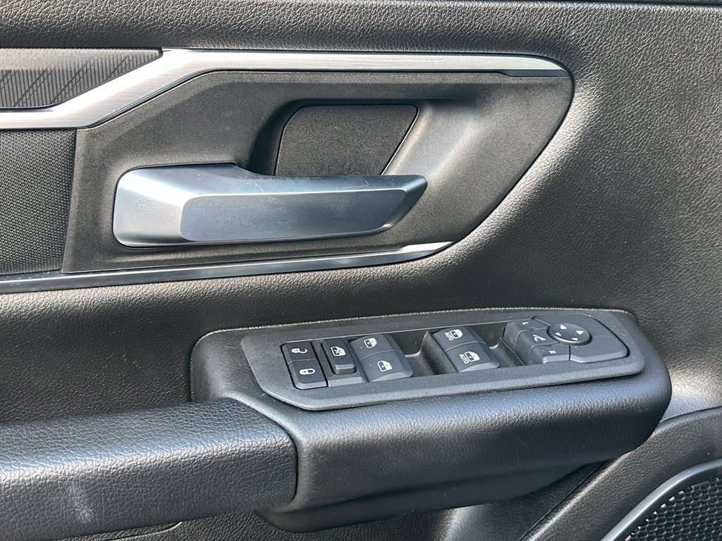 Used 2025 RAM 1500 Big Horn AWD/4WD image 30