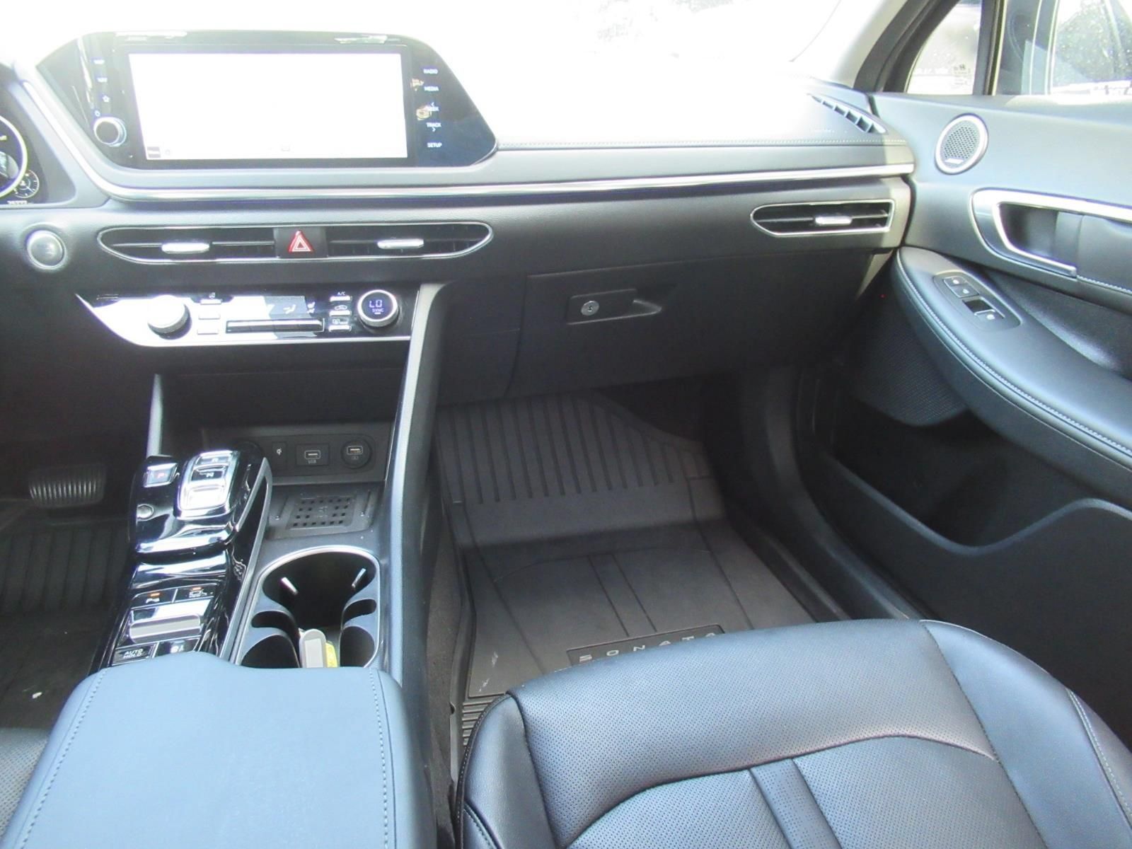 Used 2022 Hyundai Sonata Limited FWD image 14