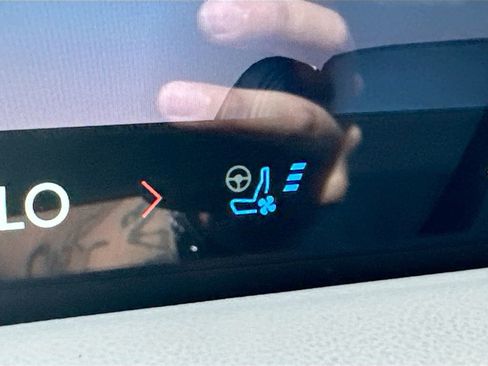 Used 2025 Lincoln Aviator Reserve w/ Equipment Group 201A image 21