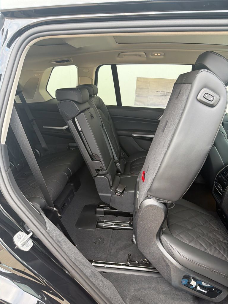 New 2026 BMW X7 xDrive40i w/ Premium Package AWD/4WD image 19