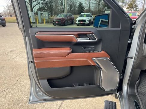 Used 2024 GMC Sierra 1500 Denali Ultimate image 13