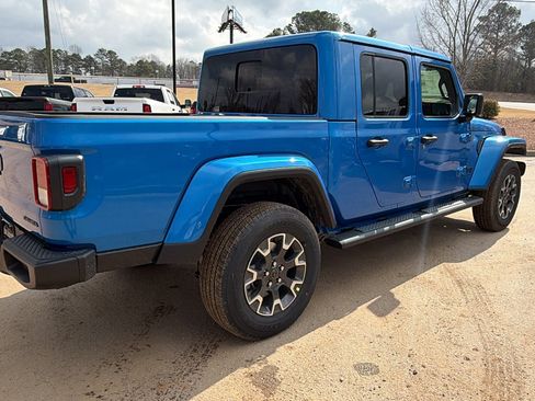 New 2026 Jeep Gladiator Sport image 8