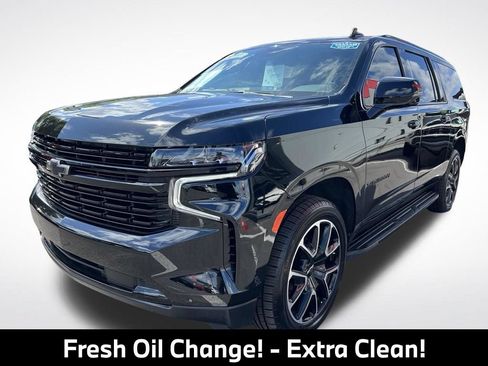 Used 2023 Chevrolet Suburban RST w/ Luxury Package AWD/4WD image 4