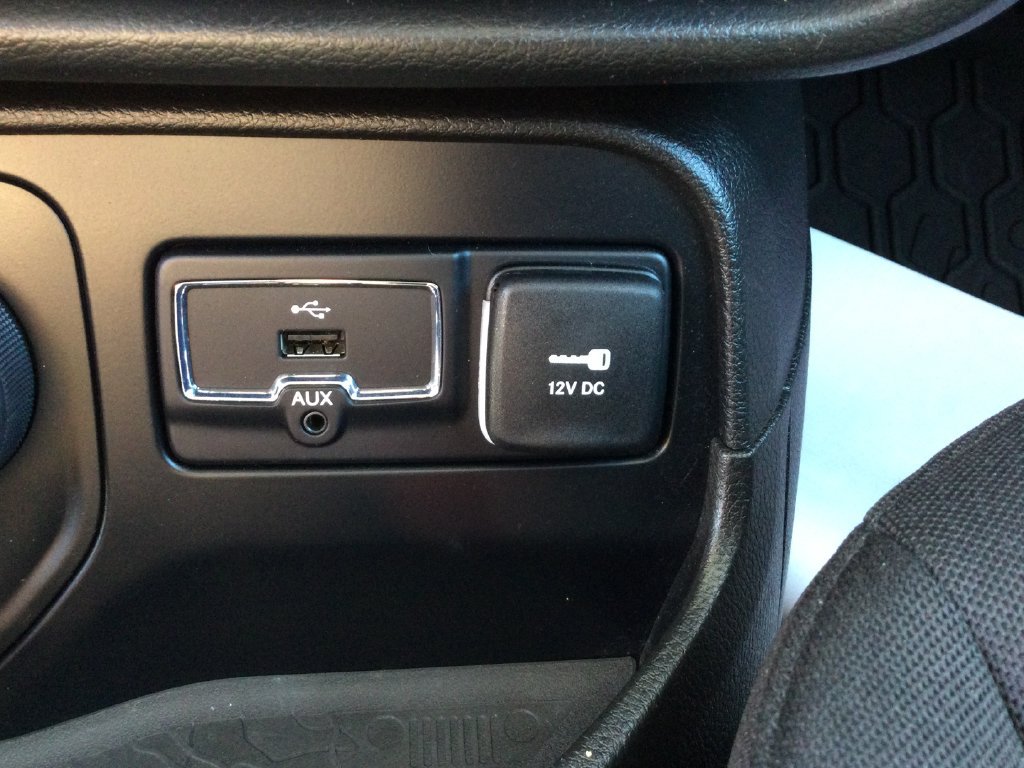 Used 2016 Jeep Renegade Sport w/ Power & Air Group AWD/4WD image 24
