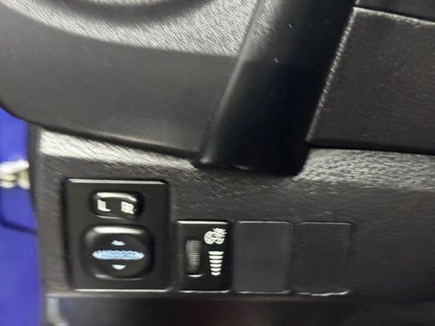 Used 2018 Toyota Corolla SE w/ Body Protection Package FWD image 31