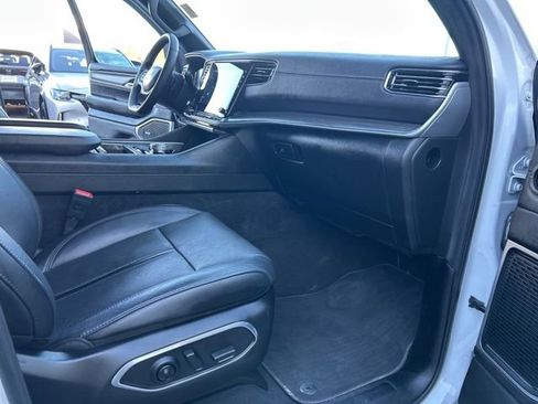 Used 2024 Jeep Wagoneer L Series II w/ Flexible Seating Group image 35