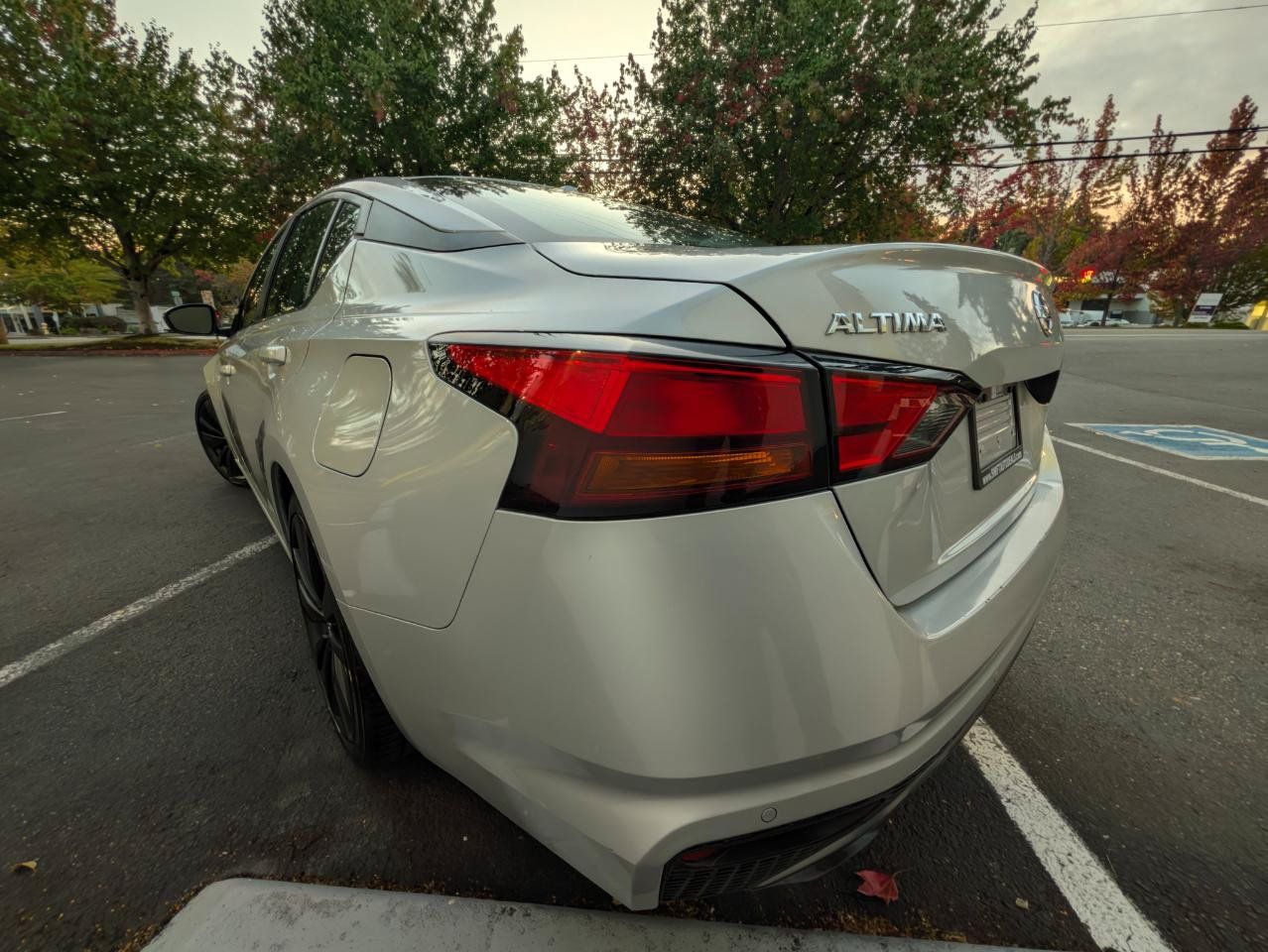 Used 2021 Nissan Altima 2.5 SR FWD image 4