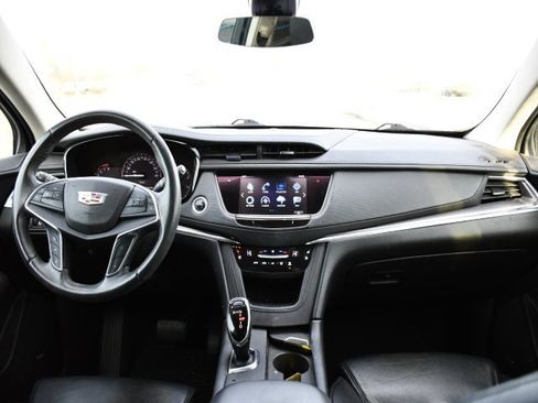 Used 2017 Cadillac XT5 Premium Luxury image 14