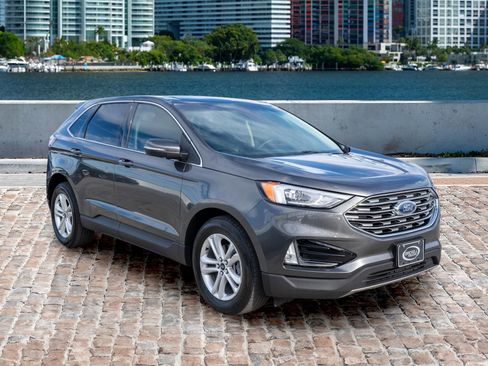 Used 2020 Ford Edge SEL w/ Convenience Package image 3