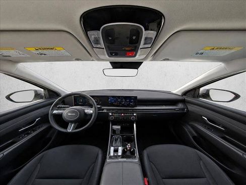 Used 2025 Hyundai Tucson SEL FWD image 17