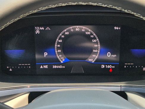 Certified 2022 Volkswagen Taos SE w/ Panoramic Sunroof Package AWD/4WD image 29