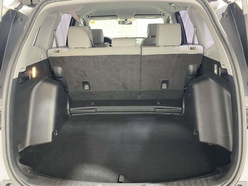 Used 2017 Honda CR-V LX image 8