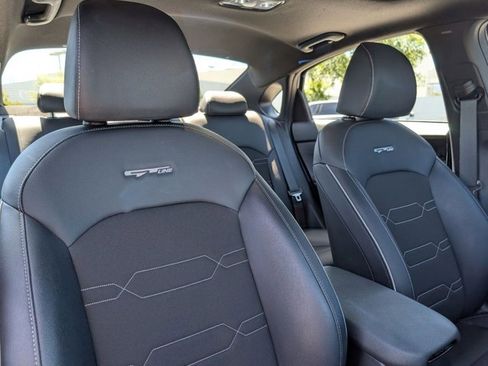 Used 2024 Kia Forte GT-Line w/ GT-Line Premium Package image 19