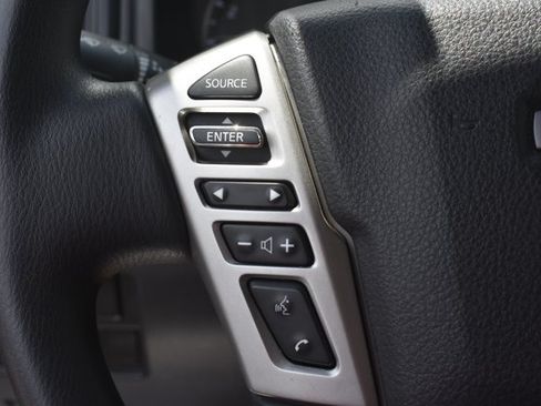 Used 2023 Nissan Titan SV RWD image 17