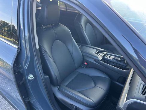 Used 2024 Toyota Grand Highlander AWD image 16