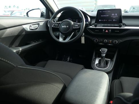 Used 2023 Kia Forte LXS w/ LXS Technology Package image 25