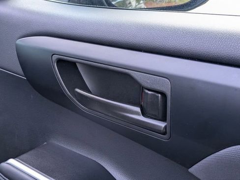 Certified 2025 Toyota Highlander LE FWD image 31