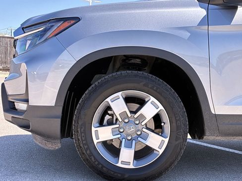 Certified 2025 Honda Ridgeline RTL image 14