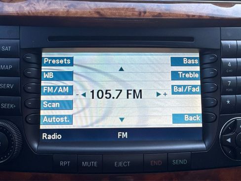 Used 2005 Mercedes-Benz E 500 4MATIC Sedan image 18