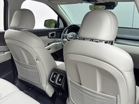 Used 2023 Kia Sorento S w/ Panoramic Sunroof Package FWD image 35