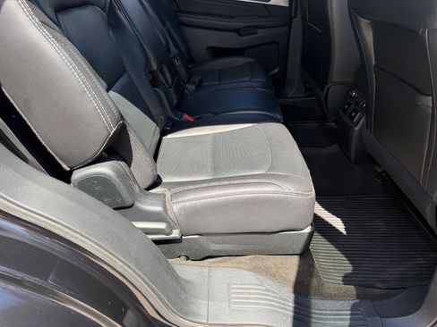 Used 2018 Ford Explorer Limited FWD image 30