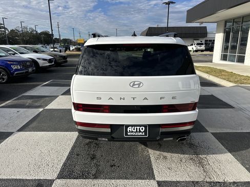 Used 2024 Hyundai Santa Fe Limited image 4