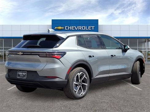 New 2026 Chevrolet Equinox EV LT image 4