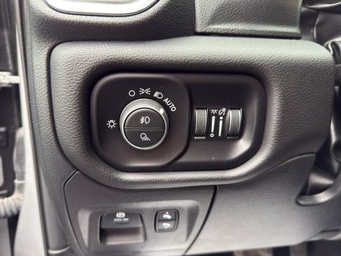 Used 2025 RAM 1500 Laramie image 21