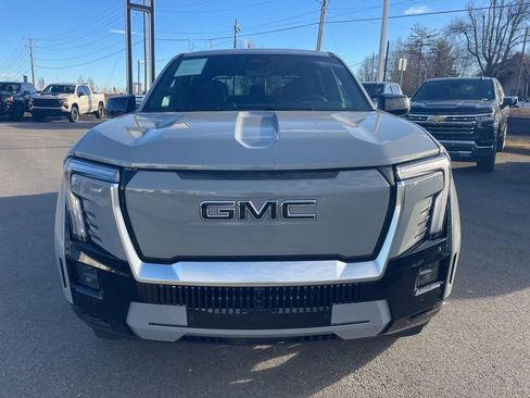 Used 2024 GMC Sierra EV Denali image 8
