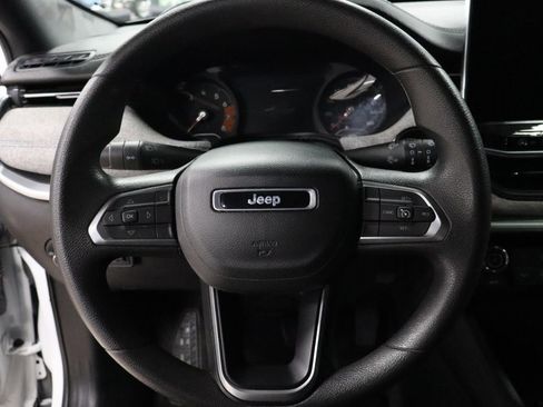 Used 2023 Jeep Compass Sport image 13