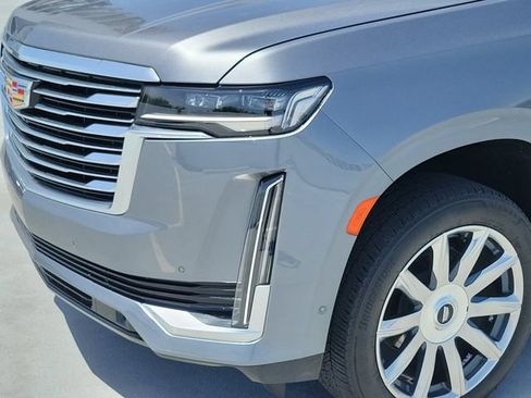Certified 2022 Cadillac Escalade Premium Luxury Platinum AWD/4WD image 10