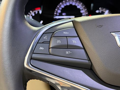Used 2019 Cadillac XT5 Premium Luxury w/ Driver Assist Package FWD image 14