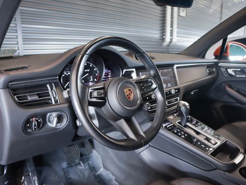 Certified 2022 Porsche Macan GTS AWD/4WD image 4