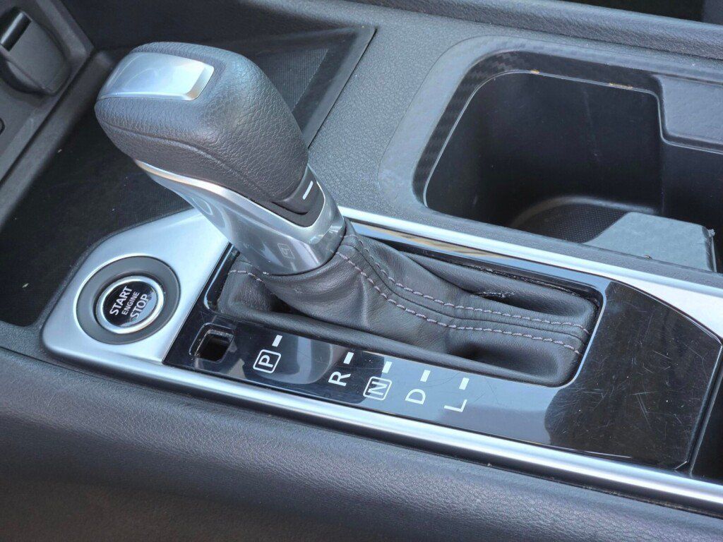 Used 2024 Nissan Sentra SV FWD image 15