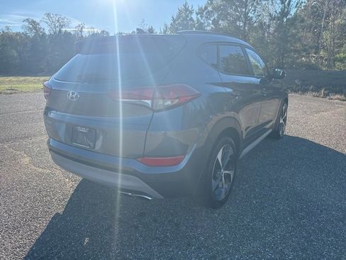 Used 2018 Hyundai Tucson Value image 3