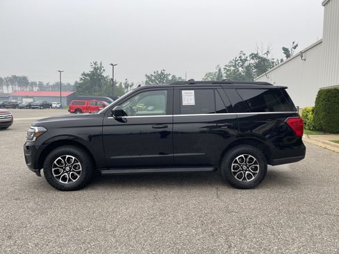 Used 2023 Ford Expedition XL AWD/4WD image 7