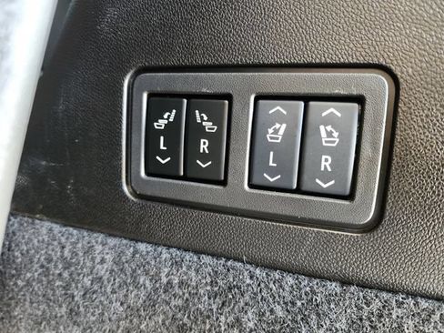 Certified 2024 Cadillac XT6 Sport w/ LPO, Floor Liner Package AWD/4WD image 18
