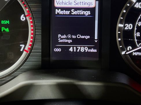 Used 2021 Lexus GX 460 Premium w/ Accessory Package AWD/4WD image 8