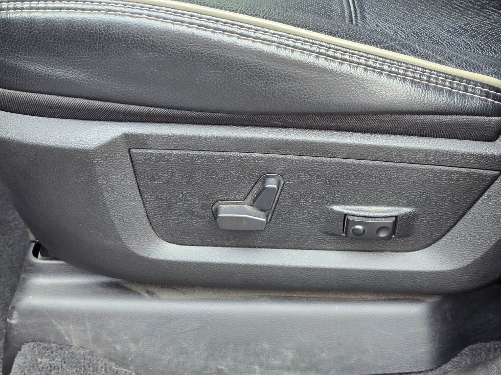 Used 2024 RAM 2500 Laramie w/ Safety Group AWD/4WD image 13