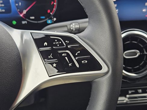 Certified 2026 Mercedes-Benz GLB 250 image 23