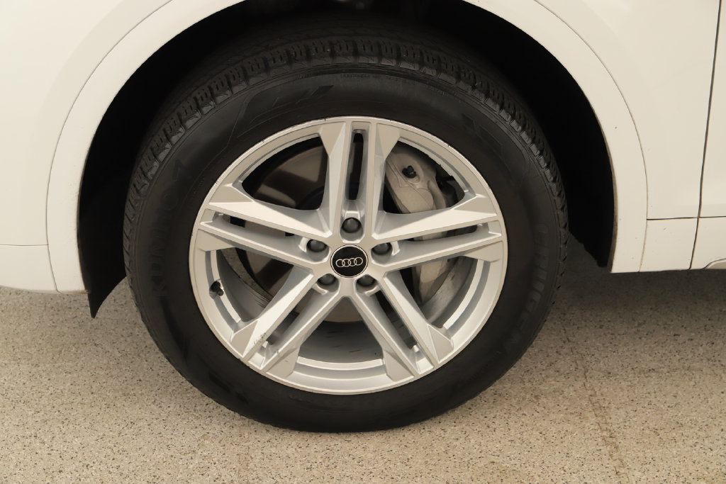 Certified 2024 Audi Q5 e Premium AWD/4WD image 32